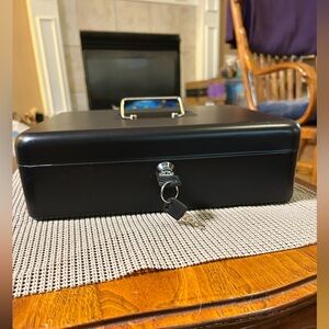 Steel Cash Box With Key Lock Small Money Organizer with Removable Money Tray